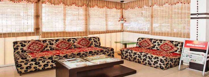 2433/Hotel the Misty Meadows - Pachmarhi 03.jpg